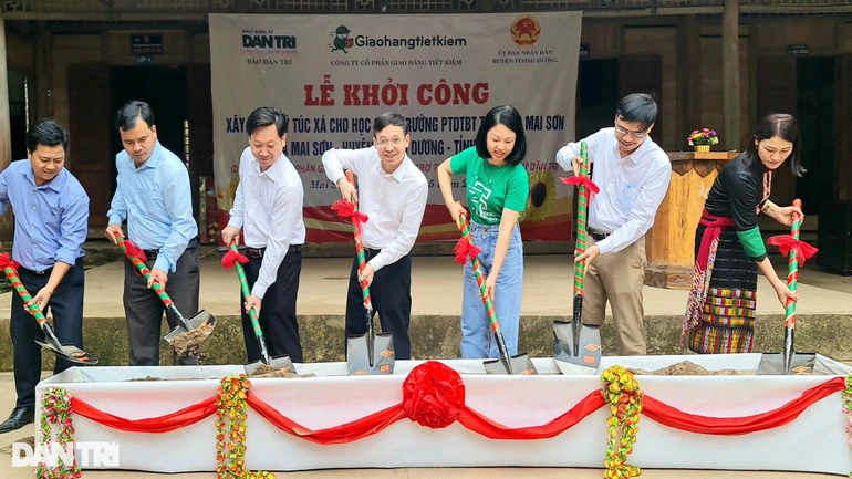 Khởi công xây điểm trường Dân trí giúp học sinh nghèo biên giới Việt - Lào
